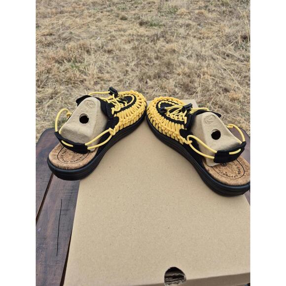 Keen  Uneek II Open Toe Taupe Sport Water Hiking Summer Sandals Womens 7 Men 5.5 - Picture 4 of 5